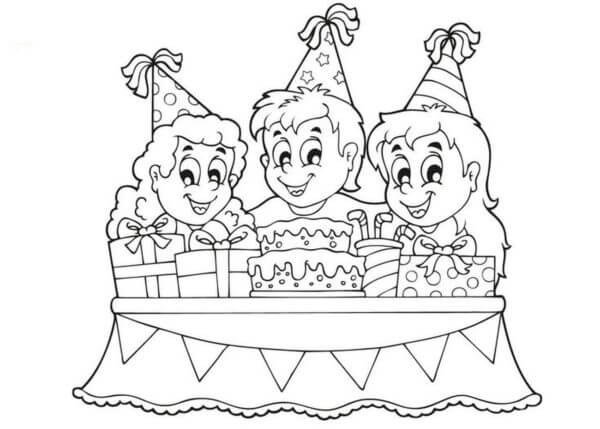 Morsomme Tre Barn Med Kake Og Gaveeske fargelegging